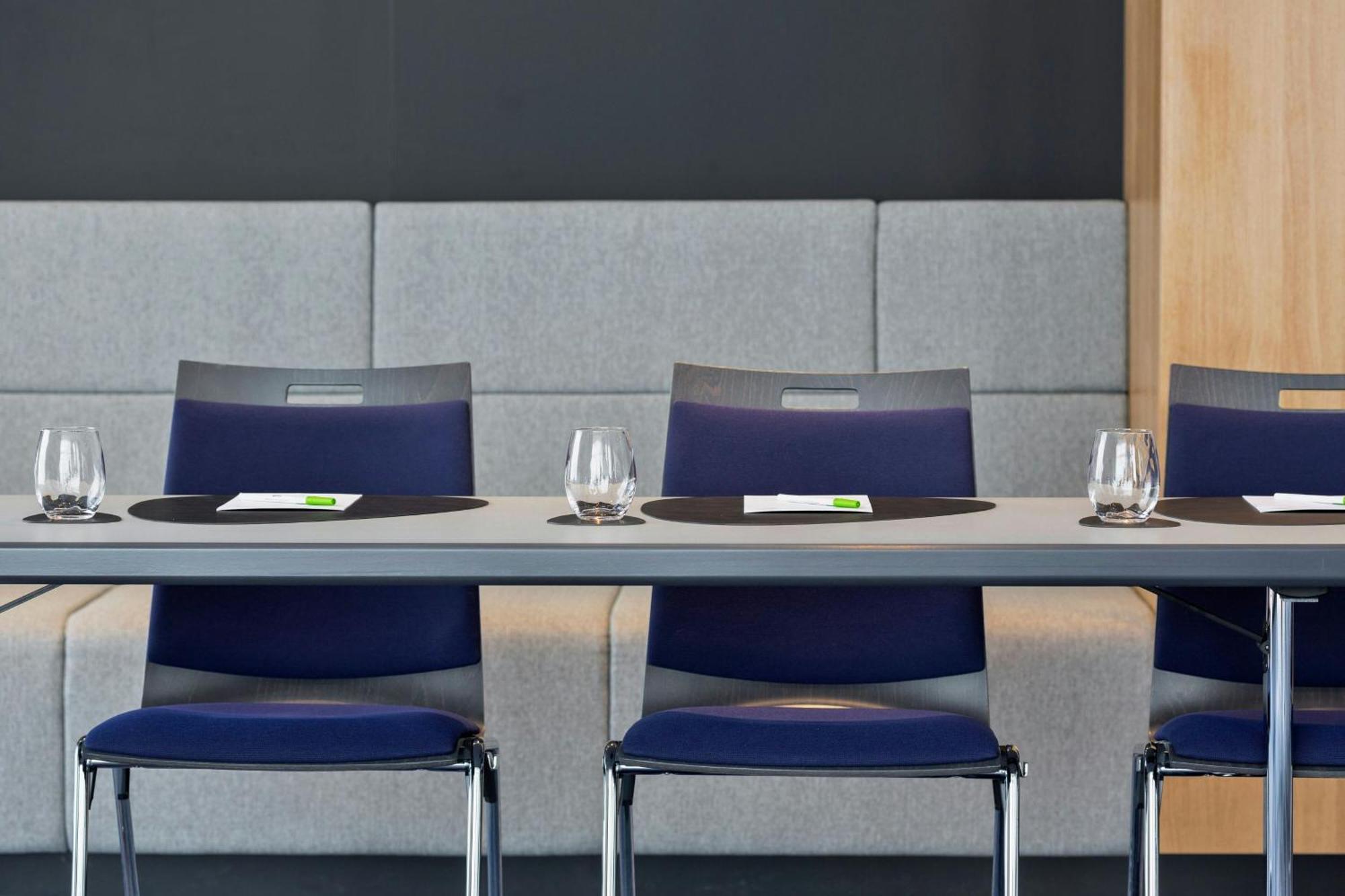 Hotel Courtyard by Marriott Oberpfaffenhofen Munich South Gilching Exterior foto