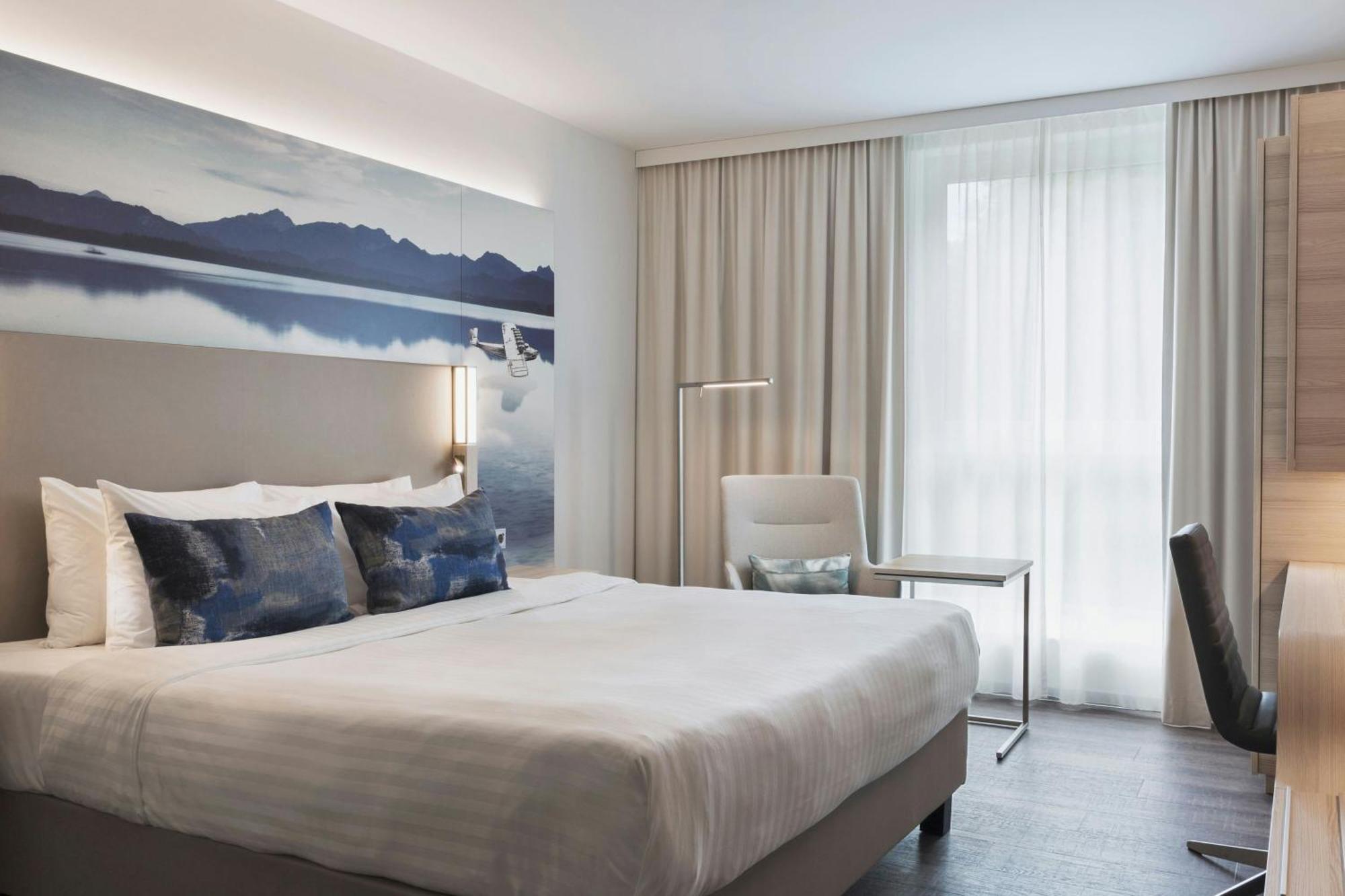 Hotel Courtyard by Marriott Oberpfaffenhofen Munich South Gilching Exterior foto
