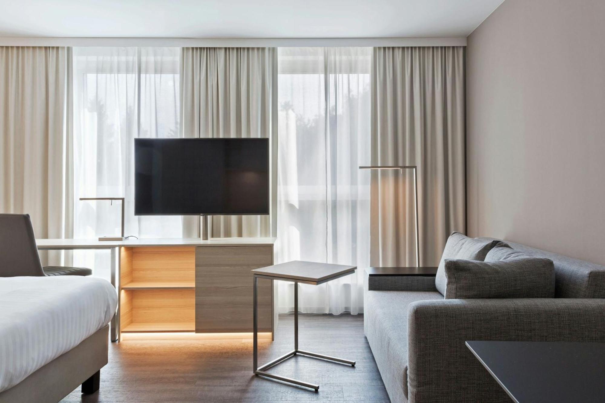 Hotel Courtyard by Marriott Oberpfaffenhofen Munich South Gilching Exterior foto